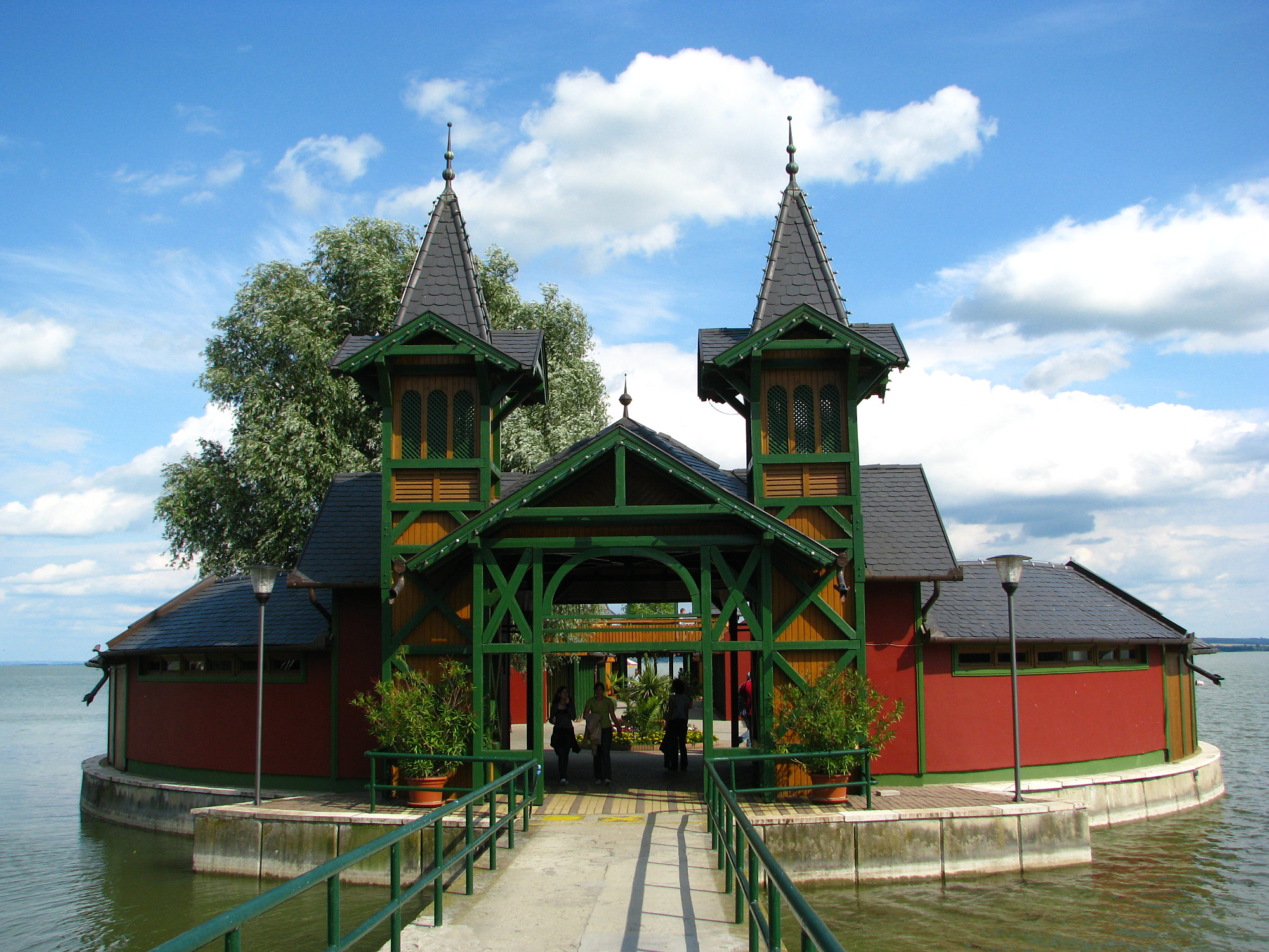 Keszthely (Photo License CC BY-NC-SA 2.0)